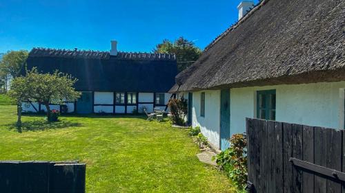 Loderup Casa | Traditional Scanian Farmhouse Near Sandhammaren Beach