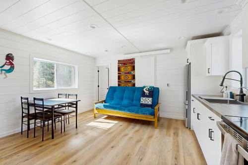 Aspen Springs Casa | Trails & Tranquility
