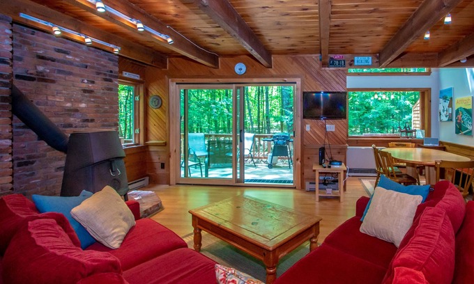 Birch Hill Casa | Trailside off West Side!