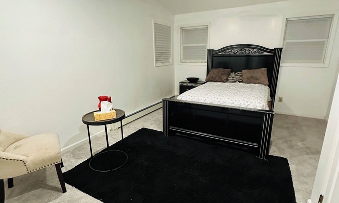 Copiague Apartamento | Tranquil 2-bedroom apartment with AC in charming Copiague