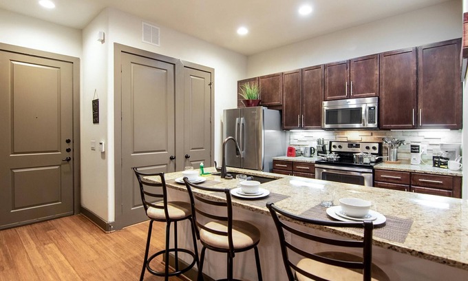 The Galleria Apartamento | Tranquil 2-bedroom apartment with AC, fitness room in Houston