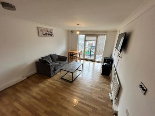 West Thornton Apartamento | Tranquil 2BR in Croydon Thornton