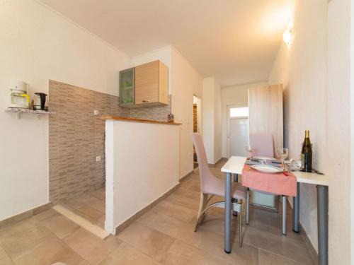 Rudine Apartamento | Tranquil and Stylish Apartment Kastel Novi - Studio Apartment with Garden