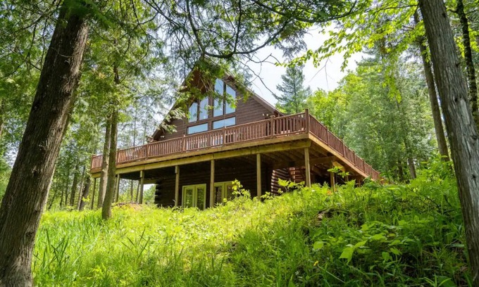Tustin Casa | Tranquil cabin on the Pine River