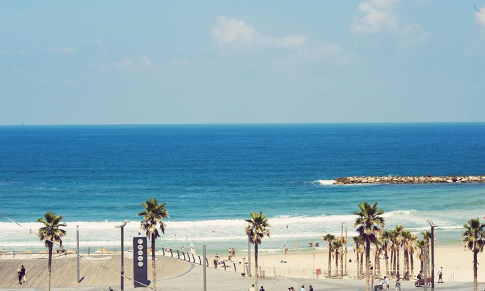 Tel Aviv Apartamento | Tranquil Garden Retreat by Sea N Rent