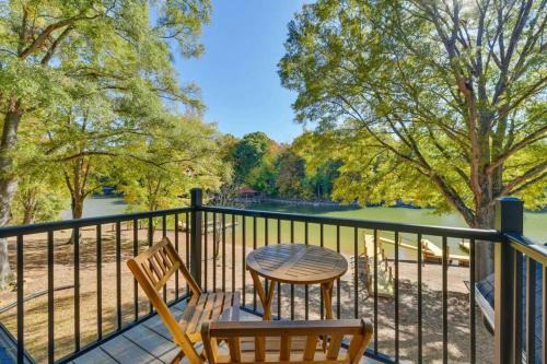 Mount Mourne Apartamento | Tranquil Lakefront Carriage House with Dock