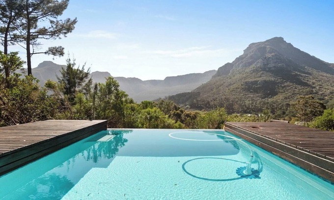Constantia Casa | Tranquil Mountain Retreat with Pool & Hot Tub