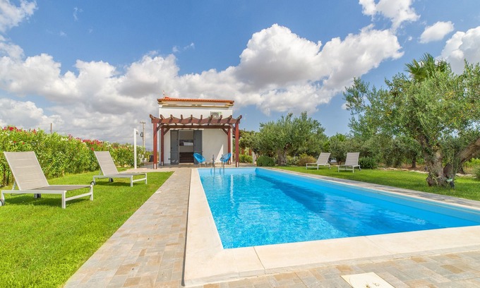 Menfi Casa | Ambiente tranquilo para un descanso relajante en La Casa degli Ulivi