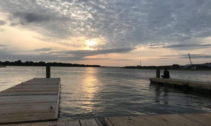 Southport Cabaña | Tranquil Tides Cottage 3 miles from the Beach