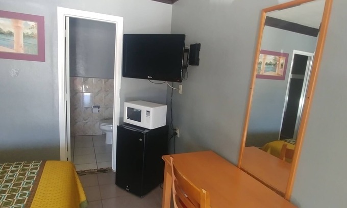 South Wrigley Hotel | Travel Eagle Inn Motel