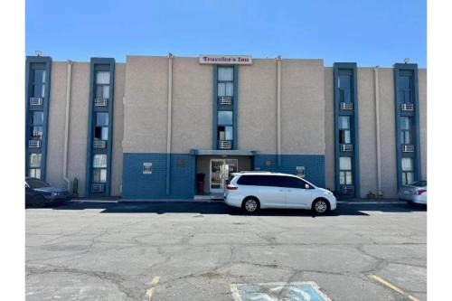 Lake Havasu City Hotel | Travelers Inn by Hotel O Lake Havasu City