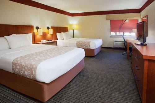Columbus Hotel | Travelodge by Wyndham Columbus State University