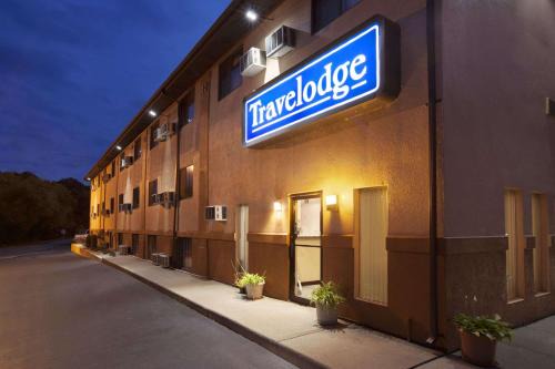 La Porte Hotel | Travelodge by Wyndham La Porte/Michigan City Area