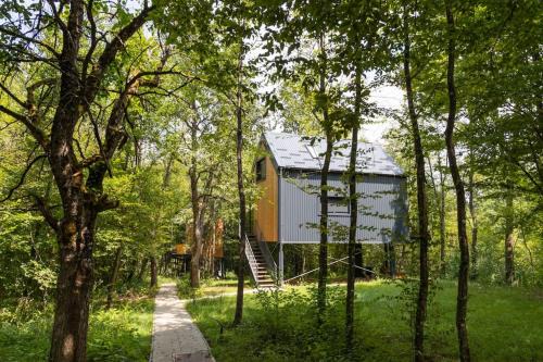 Slunj Apartamento | Tree Elements treehouse retreat
