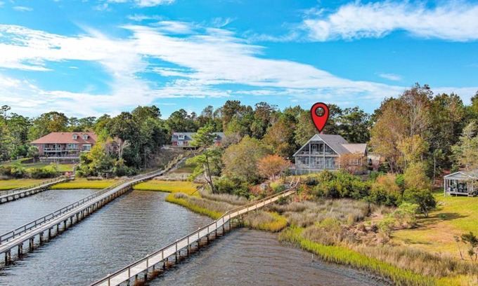 Swansboro Casa | Tree Frog, Peaceful Private River Front Swansboro, Close to Downtown