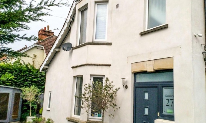 Glastonbury Casa | Tree of Life House, Number 27 Bere Lane