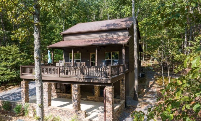 Mentone Cabina | Tree Top Retreat! Hot Tub l 3mi to Desoto Falls
