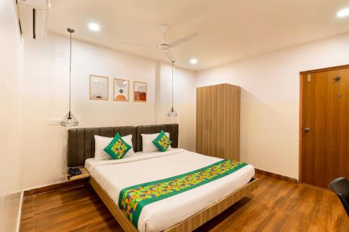 Hyderabad Hotel | Treebo Seventh Heaven Kukatpally