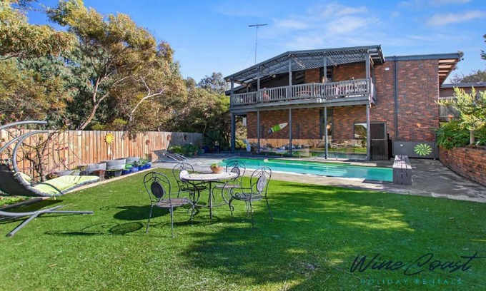 Port Willunga Casa | Treehaven by Wine Coast Holiday Rentals