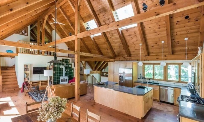 North Egremont Casa | Casa de árbol moderna cerca de Great Barrington y Catamount