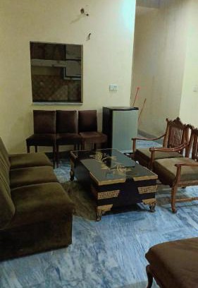 Faisalabad Apartamento | Trendy Apartment Near Canal Road