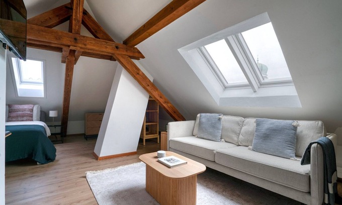 Wipkingen Apartamento | Trendy Wipkingen Studio, steps to River & Groceries, by Blueground