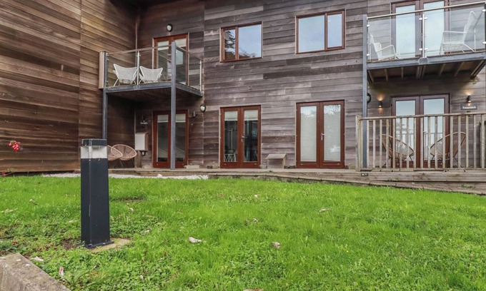 Porthtowan Cabaña | TRENETHICK, family friendly, character holiday cottage in Porthtowan