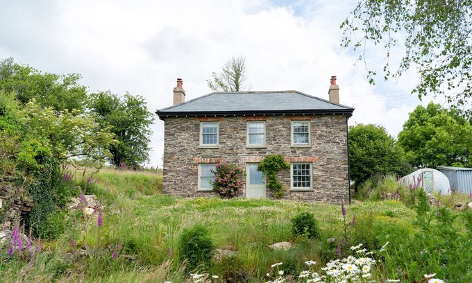 Luckett Cabaña | TREOVIS FARM, family friendly, with open fire in Kelly Bray