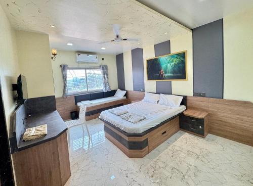 Aundha Nagnath Cabina | Trinetra Yatri Niwas