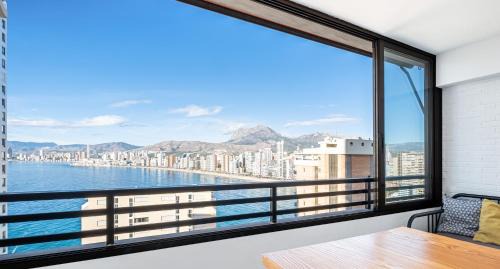 Benidorm Apartamento | Trinisol Apartment Sea Views 6E Levante Beach
