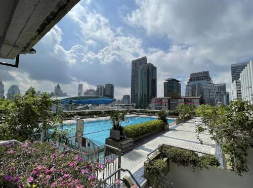 Silom Apartamento | Trinity City View 3BR Spacious Family Silom