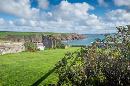 St Brides Casa | Trinity Cottage