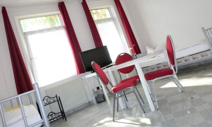 Mitte Apartamento | Triple-Básico-Baño compartido-Zi 1-4-5-6-9