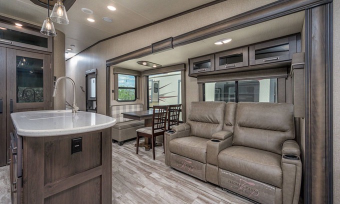 Lindale Casa | Triple W Grand Design Reflection RV