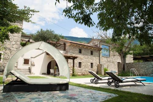 Krsan Villa | Trohi Homes - Soulful Istrian Hideaway