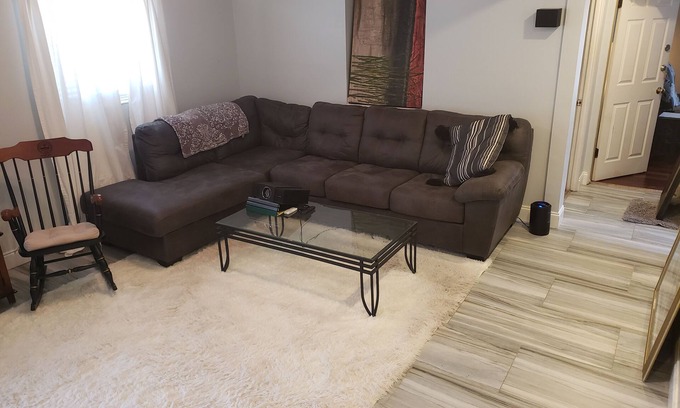 Palm Lee Park Casa | Tropical 2-bedroom house with pool & hot tub in Fort Myers