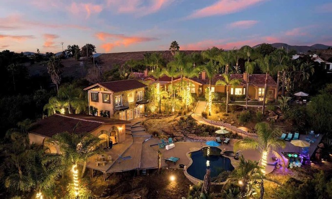 Fallbrook Casa | Tropical Resort 7 Bed 4 Acres