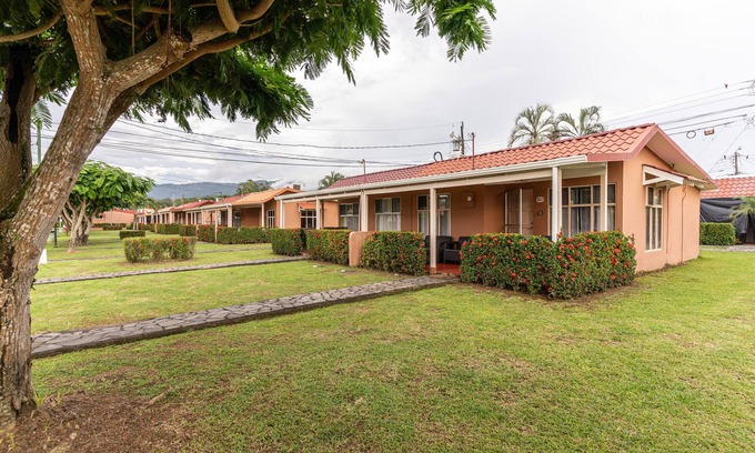 Barrio Santa Lucía Apartamento | Tropical Retreat Steps from Jacó Beach & Adventure