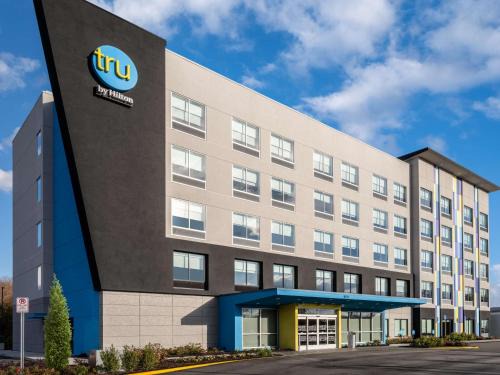 Greenbrier East Hotel | Tru By Hilton Chesapeake- Greenbrier
