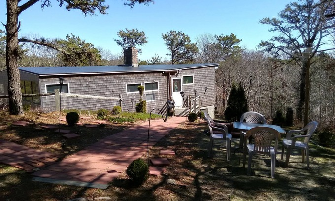 Truro Casa | TRURO HOUSE, PRIVATE, QUIET, NEAR BEACHES