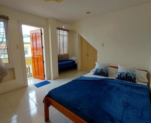 Romblon Island Apartamento | TST Transient Homes - WiFi Access, Bedroom with AC, Kitchenette, Private Bathroom