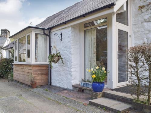 Treffgarne Casa | Tucking Cottage