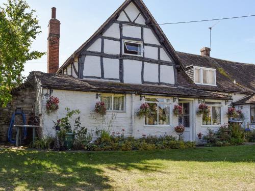 Ardens Grafton Casa | Tudor Cottage