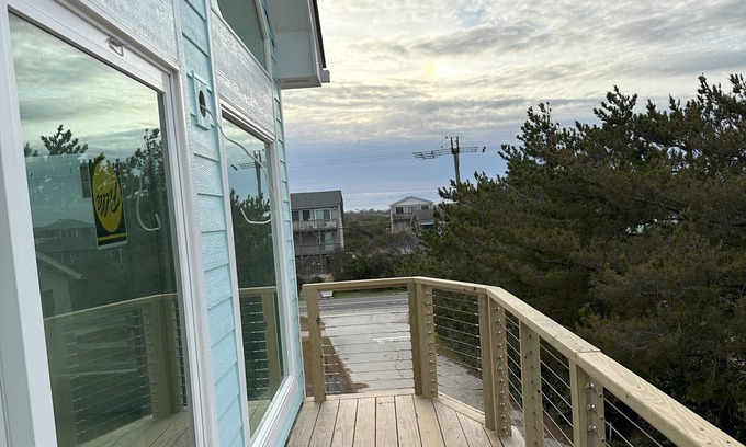South Nags Head Casa | Turquoise : Cozy & bright with a wall of windows and lovely views