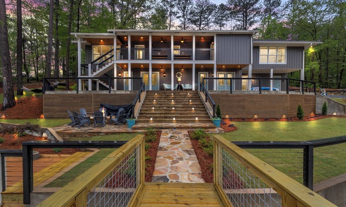 Little Kowaliga Casa | Turtle Cove Retreat - A Luxury, Lakefront Home