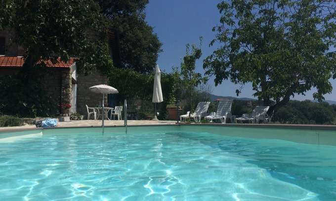 Poppi Casa | Casa de campo con piscina, gran terraza, higos, aceitunas y lavanda, fabulosas vistas
