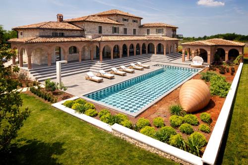 Vizinada Villa | Tuscan Mansion - Villa Don Giordano Excelsior
