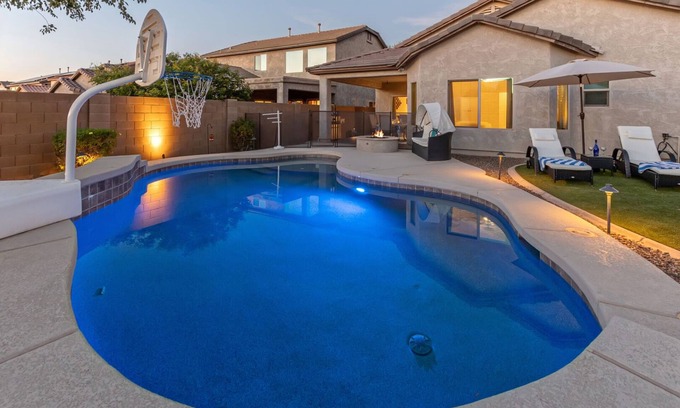 Norterra Casa | TVs All BRs, Htd POOL, Fire Pit, Paradise for Hikers/Bikers/Golfers