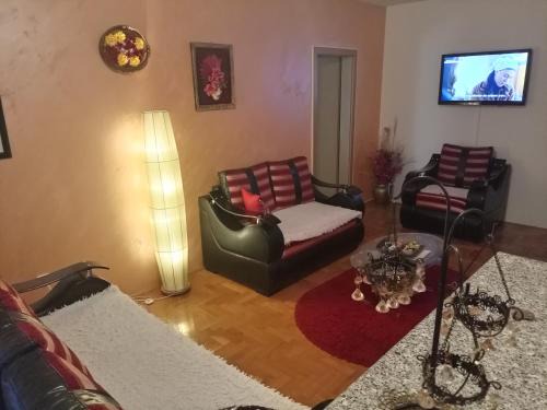 Lazarevac Apartamento | Twins