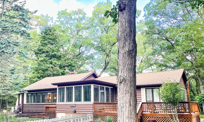 Michiana Casa | Two Adjacent Homes, 550 FT To Beach, Fire Pit, Pets OK